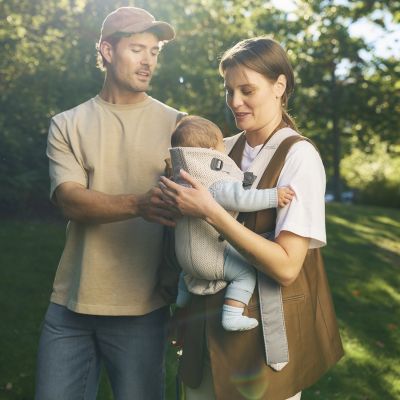 BabyBjörn Mini Draagzak - 3D‑Mesh - Crème