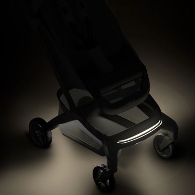 Maxi-Cosi Fame Cabin Zero-G Reissysteem - Onyx Black Maxi-Cosi Fame Cabin Zero-G Reissysteem - Onyx Black