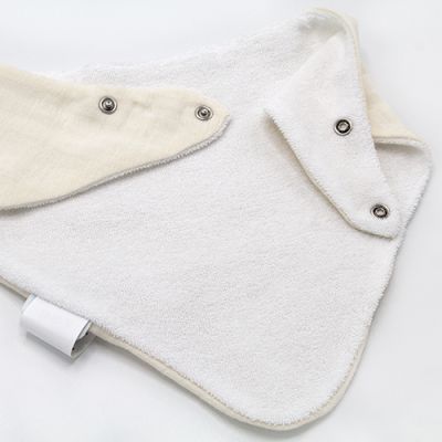 Babyjem Bandana Slab Met Houten Bijtring Ecru