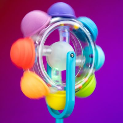 Sassy Light Up Rainbow Reel

