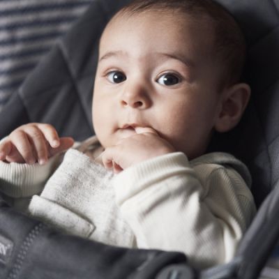 BabyBjörn Bliss Wipstoel - Geweven Klassiek Quilt - Antraciet BabyBjörn Bliss Wipstoel - Geweven Klassiek Quilt - Antraciet