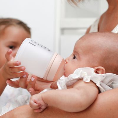Suavinex Zero Zero Spenen Voor Anti-Koliek Fles - Aanpasbare Flow - 2 Stuks - Fair Suavinex Zero Zero Spenen Voor Anti-Koliek Fles - Aanpasbare Flow - 2 Stuks - Fair
