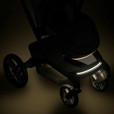 Maxi-Cosi Kinderwagen Fame Twillic Black (Dark Frame - Black leather)