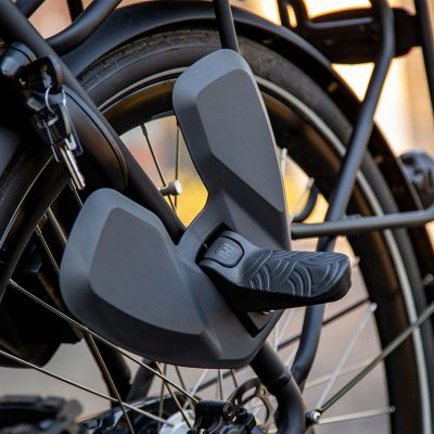 Urban Iki Junior Fietsstoeltje - Bincho Black/Inaho Beige - Met Montagekader