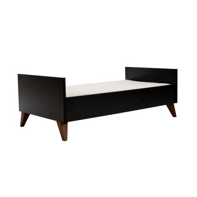 TWF Ledikant 70 x 140 - Commode XL 3 Laden 1 Deur Modena Walnoot - Hanglegkast 2 Deuren 1 Lade Modena Walnoot TWF Ledikant 70 x 140 - Commode XL 3 Laden 1 Deur Modena Walnoot - Hanglegkast 2 Deuren 1 Lade Modena Walnoot