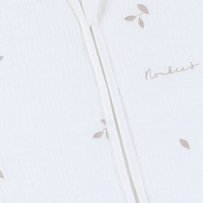 Noukie's F&O Slaapzak Met Bordeersel - Maat 70 cm - Gewatteerde Mousseline - Wit