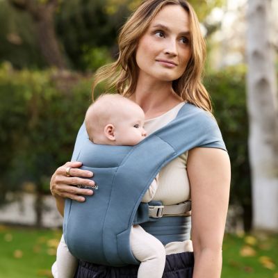 Ergobaby Embrace Draagzak - Oxford Blue Ergobaby Embrace Draagzak - Oxford Blue