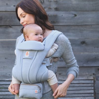 Ergobaby Omni Deluxe Mesh Draagzak - Serene Blue Ergobaby Omni Deluxe Mesh Draagzak - Serene Blue