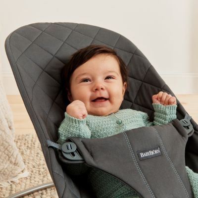 BabyBjörn Bliss Wipstoel - Geweven Klassiek Quilt - Antraciet BabyBjörn Bliss Wipstoel - Geweven Klassiek Quilt - Antraciet