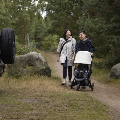 Thule Spring 2 Buggy - Soft Beige On Black Thule Spring 2 Buggy - Soft Beige On Black