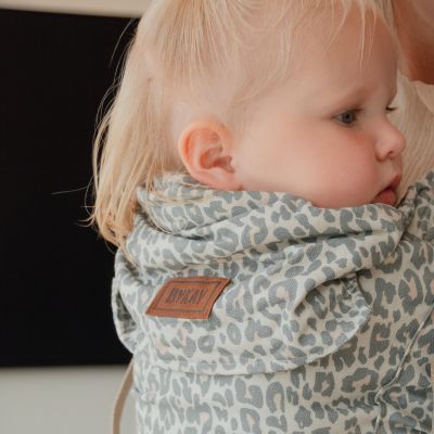ByKay Buikdrager Click Carrier Classic - Sand Leopard ByKay Buikdrager Click Carrier Classic - Sand Leopard