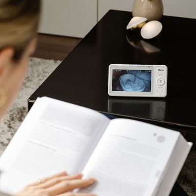 Alecto Babyfoon Beeld En App - DVM2060 - 5 Inch - Wit Alecto Babyfoon Beeld En App - DVM2060 - 5 Inch - Wit