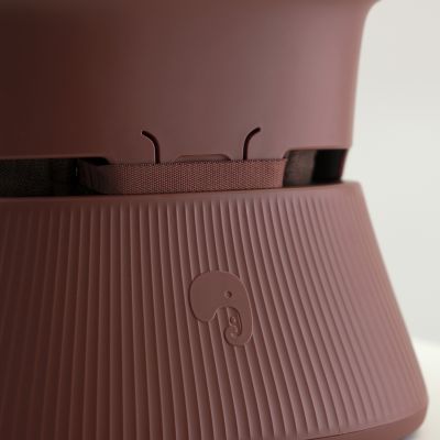 Hannie Draagbare Kinderstoel – Mahogany Red Hannie Draagbare Kinderstoel – Mahogany Red
