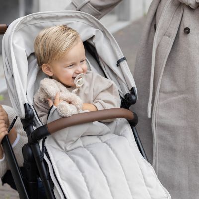 Dubatti One E6 Kinderwagen 2-in-1 - Dark Brown / Tofu Grey Dubatti One E6 Kinderwagen 2-in-1 - Dark Brown / Tofu Grey
