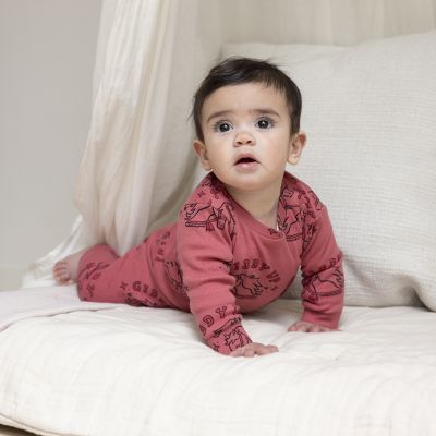 Feetje Howdy Holly Pyjama - Maat 62 - Berry Feetje Howdy Holly Pyjama - Maat 62 - Berry