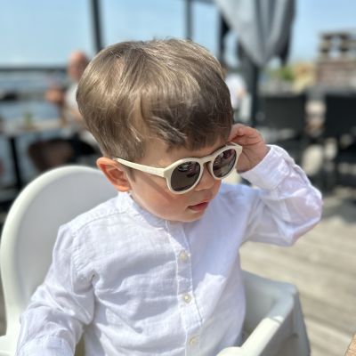Maesy Bowi Zonnebril - 1 t/m 3 jaar - Beige Ecru Maesy Bowi Zonnebril - 1 t/m 3 jaar - Beige Ecru