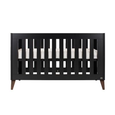 TWF Ledikant 70 x 140 - Commode XL 3 Laden 1 Deur Modena Walnoot - Hanglegkast 2 Deuren 1 Lade Modena Walnoot TWF Ledikant 70 x 140 - Commode XL 3 Laden 1 Deur Modena Walnoot - Hanglegkast 2 Deuren 1 Lade Modena Walnoot