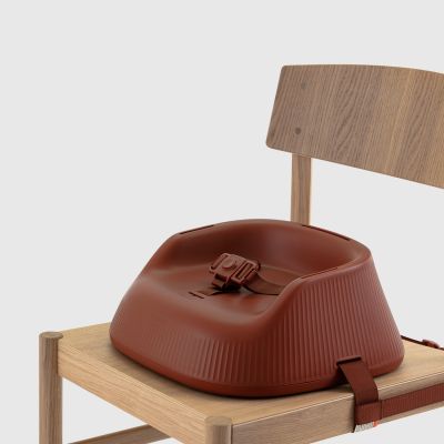 Hannie Draagbare Kinderstoel – Mahogany Red Hannie Draagbare Kinderstoel – Mahogany Red