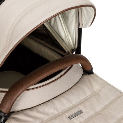 Qute Kinderwagen Q-Journey Taupe - Zwart Frame Qute Kinderwagen Q-Journey Taupe - Zwart Frame