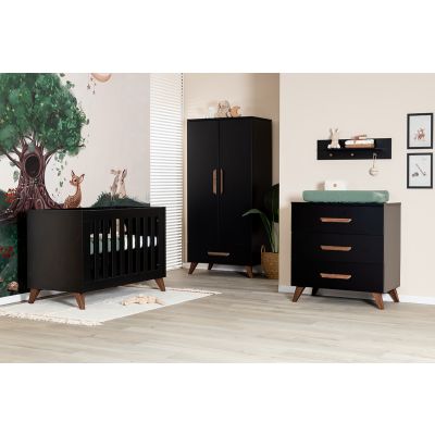 TWF Ledikant 60 x 120 - Commode 3 Laden - Hanglegkast XL 3 Deuren 2 Lade Modena Walnoot