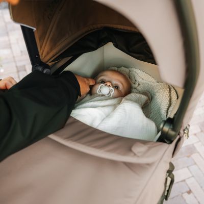 Thule Urban Glide 3 Kinderwagen 2-in-1 - Magnetic Buckle - Tinted Taupe Thule Urban Glide 3 Kinderwagen 2-in-1 - Magnetic Buckle - Tinted Taupe