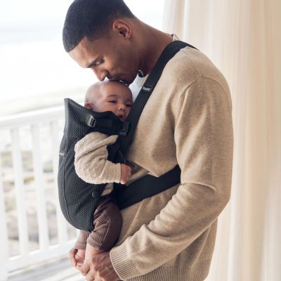 BabyBjörn Mini Draagzak - 3D-Mesh - Zwart BabyBjörn Mini Draagzak - 3D-Mesh - Zwart