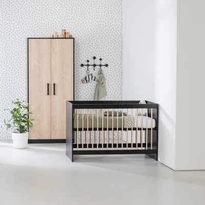 Europe Baby Nova Ledikant 60x120/Commode 3 Laden/Hanglegkast 2 Deuren - Zwart/Eiken